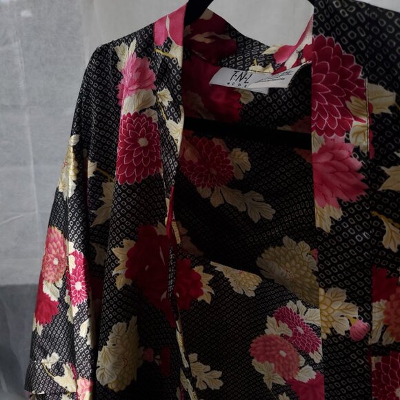 Floral Kimono Cover - Picture 10 of 10